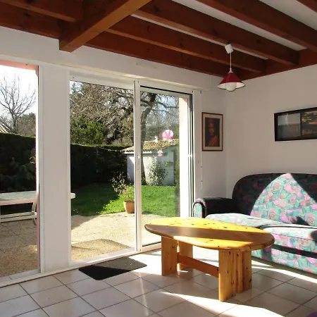 Maison T3 A - 4/6 Pers - Jardin, Terrasse, Proche Et Pistes Cyclables - Fr-1-521-116 Holiday home