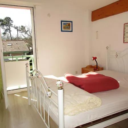 Holiday home Maison T3 A - 4/6 Pers - Jardin, Terrasse, Proche Et Pistes Cyclables - Fr-1-521-116 Biscarrosse